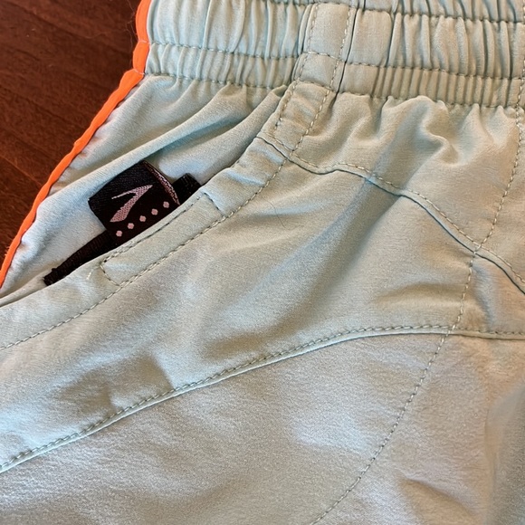 Brooks Athletic Shorts Size Medium Aqua & Orange - Picture 8 of 9